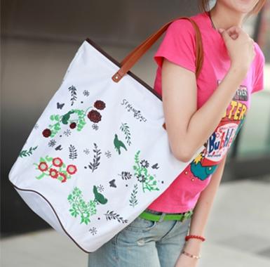 กระเป๋าVivian รุ่น 009-20-088 w นำเข้าของแท้ 100% ค่ะ พร้อมส่ง