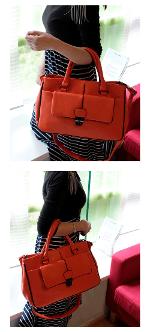 สินค้าหมดค่ะ กระเป๋าAxixi แบรนด์ดัง  รุ่น 2019  สีส้ม สดใส เหมาะหลายโอกาส 