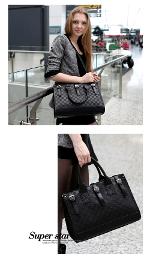 หมดค่ะ กระเป๋าAxixi แบรนด์ดัง  รุ่น L044 สีดำ Jazz black เก๋มาก สวย เนี๊ยบมากๆ