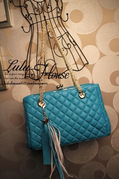 Pre-order กระเป๋าสะพาย Luluhouse รุ่น LL138bl4 สี ฟ้า