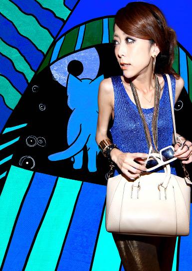 กระเป๋าแฟชั่น แบรนด์ดัง Maomao รุ่น 03-038 สีขาว Ivory กระเป๋ายอดฮิต ามารถถือ คล้องแขน มีสายสะพาย