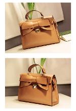 หมดค่ะ กระเป๋าaxixi สไตล์เกาหลี  รุ่น T025 รุ่นนี้น่ารัก สีเหลืองน้ำตาล สะพาย คล้องแขวน และถือ